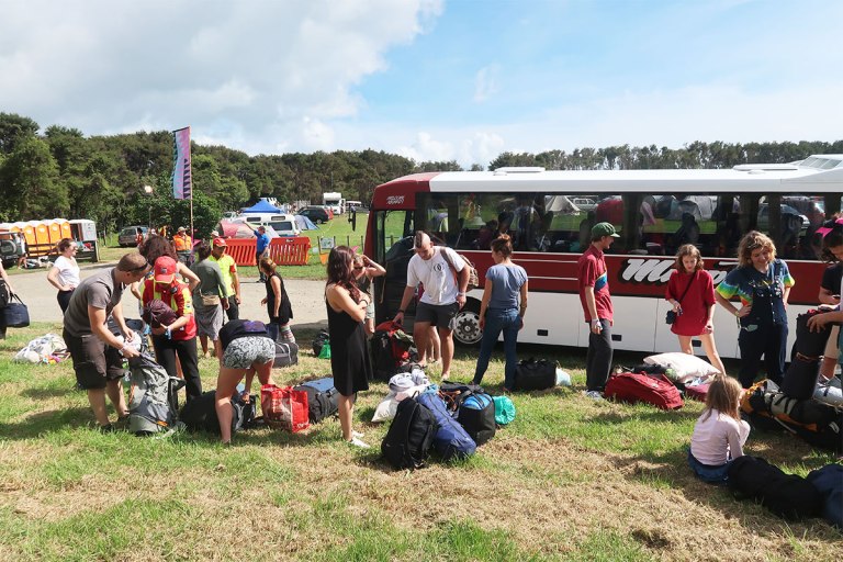 bus-arriving-at-splore